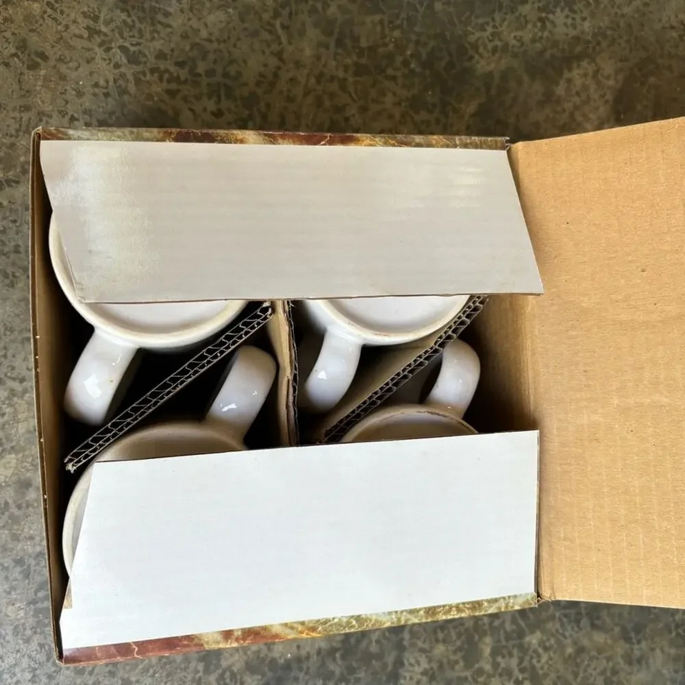 Cesar’s Palace limited edition vintage white porcelain gold trim mugs 4/1set nwt
